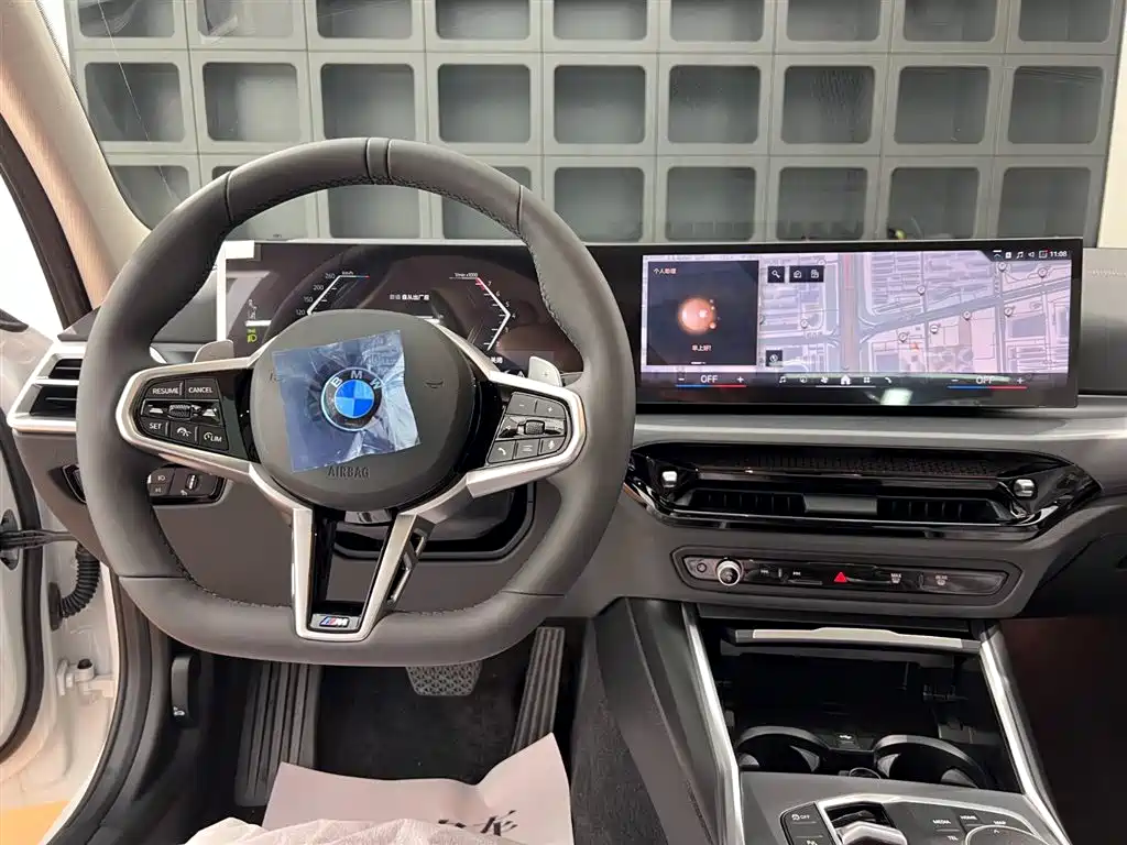 BMW 3 Series 2025 325i M Sport Package фото 22