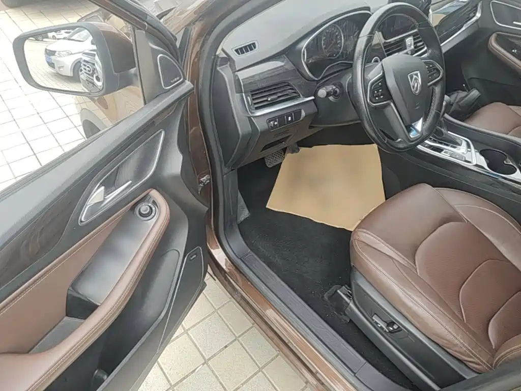 Baojun 560 2018 2017 1.5T DCT Premium Model