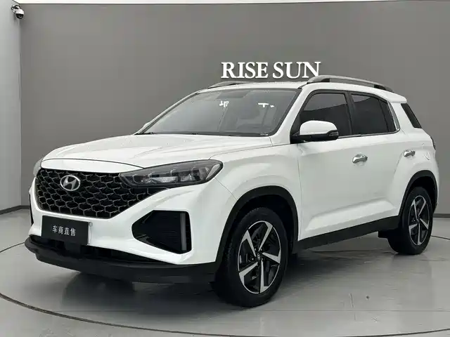 Hyundai ix35 2.0L, автомат, моноприводный, GLS, Лидер