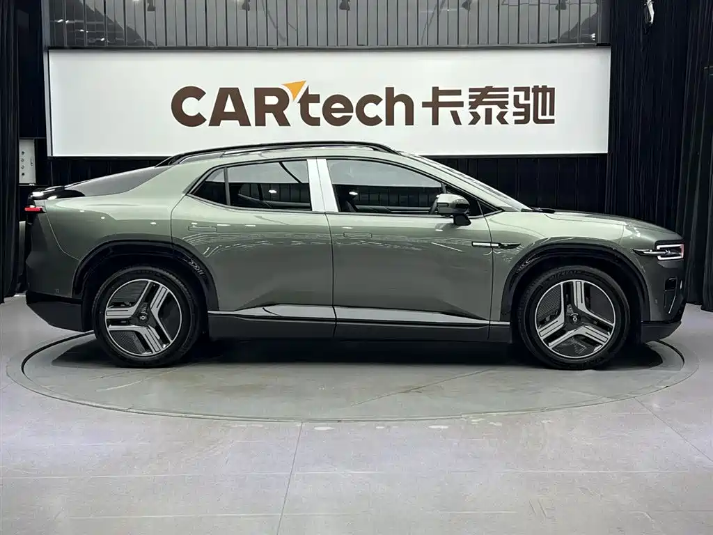 CHANGAN E07