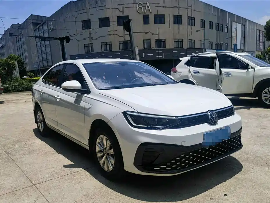 Volkswagen Lavida 2023 Xinrui 1.5L Auto Xinyi Edition фото 3