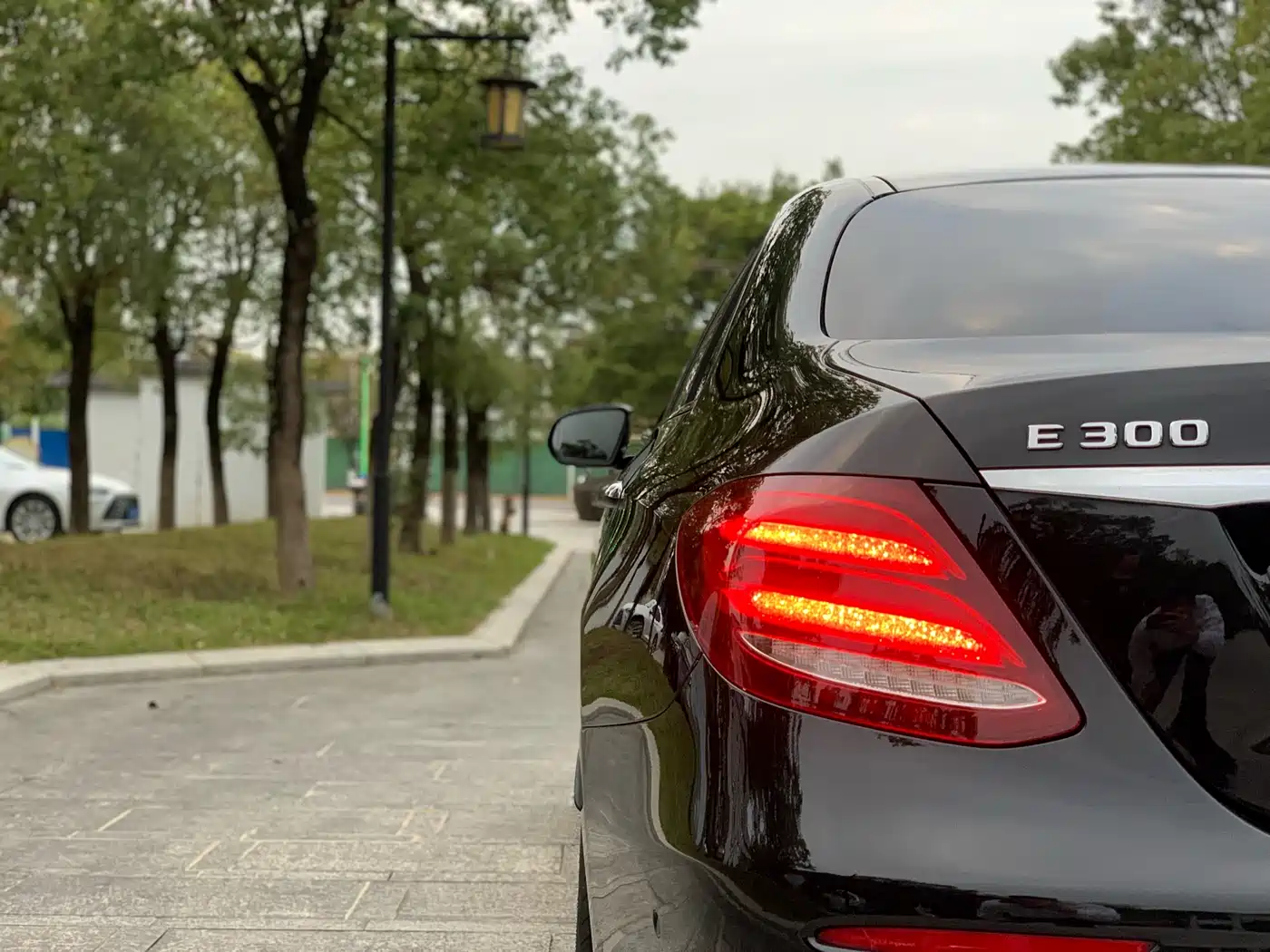 Mercedes-Benz E-Class (Import) 2019 Facelift E 300 Sport Edition фото 12