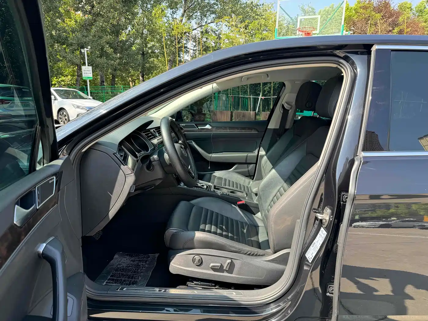 Volkswagen Magotan 2019 330TSI DSG Luxury Class China VI фото 4