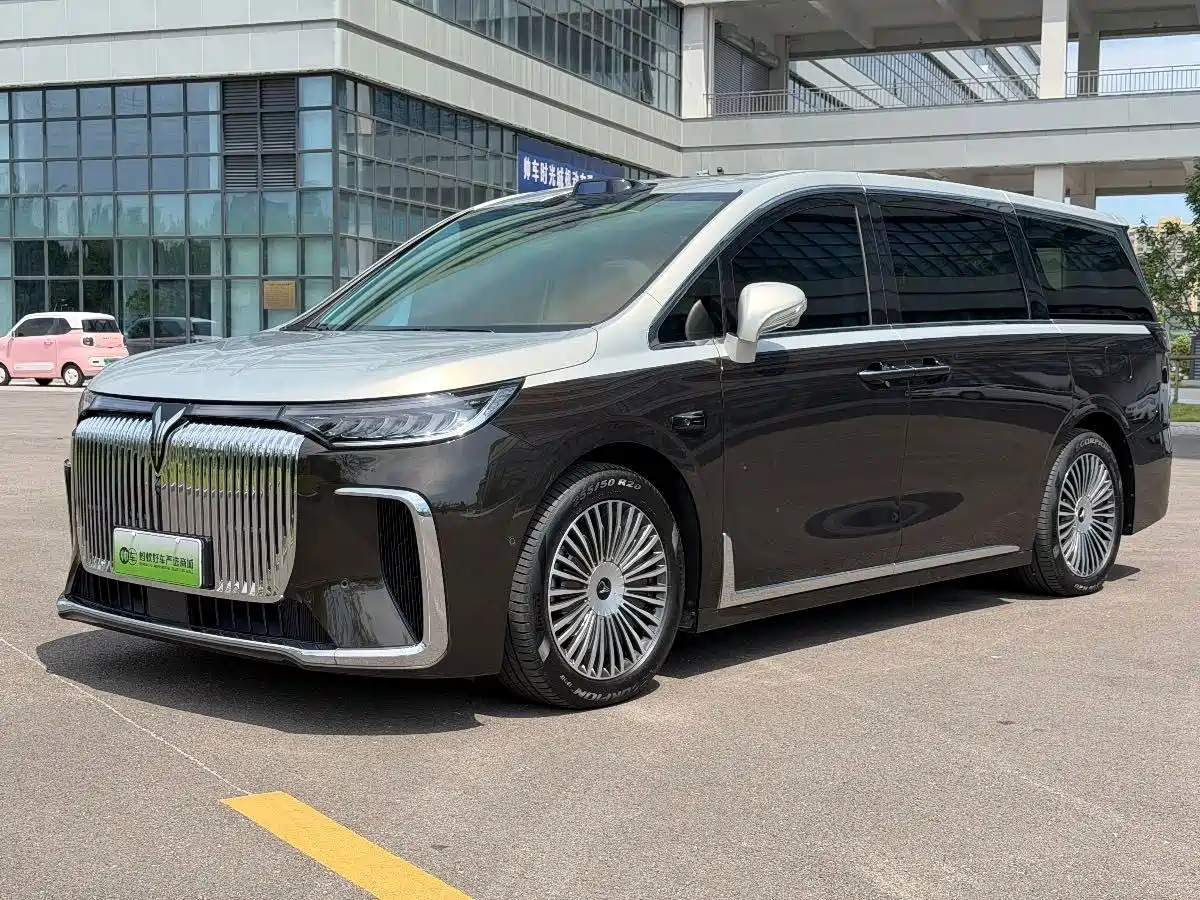 Voyah Auto Voyah Dreamer 2025 PHEV AWD Flagship Qian Kun Edition