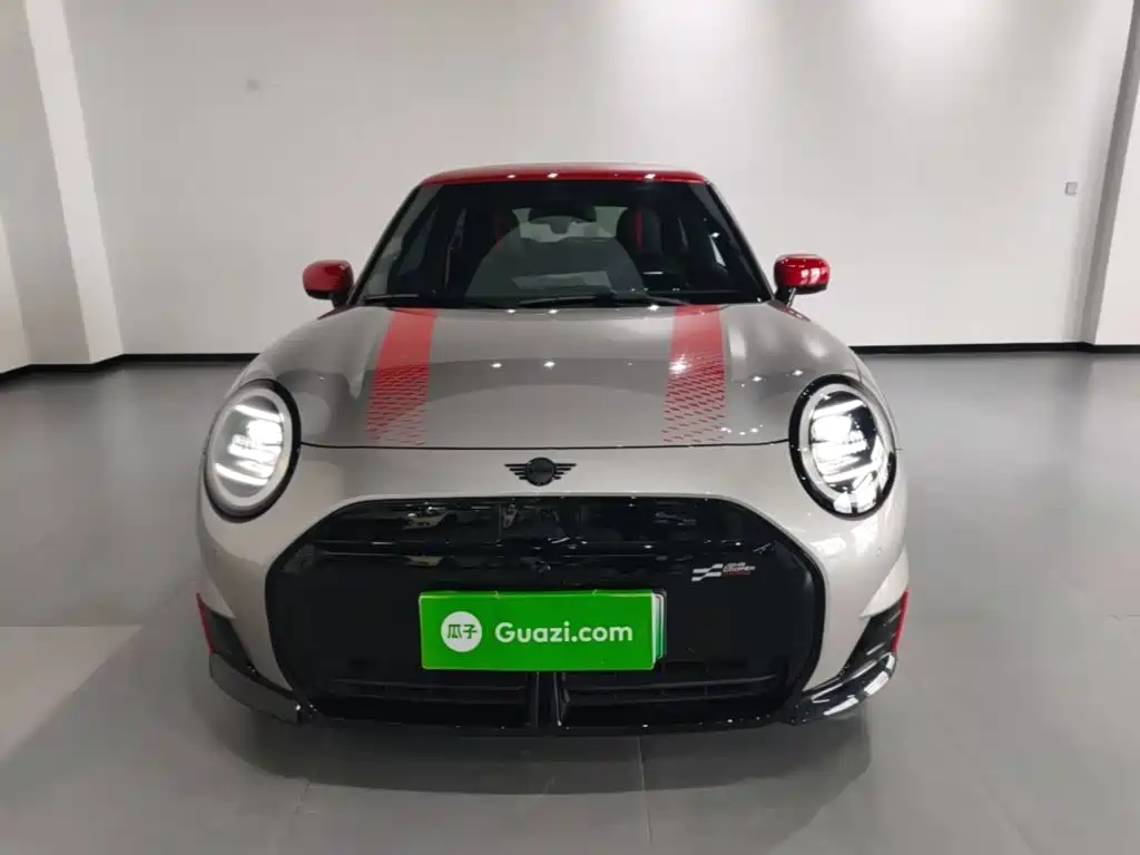 MINI Electric MINI JCW 2026 2025 Facelift JOHN COOPER WORKS