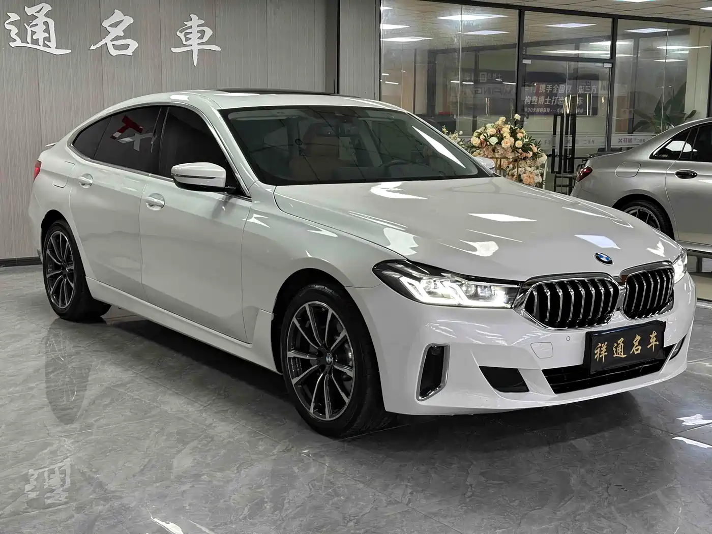 BMW 6 Series GT 2022 Model 630i Luxury Design Package фото 2