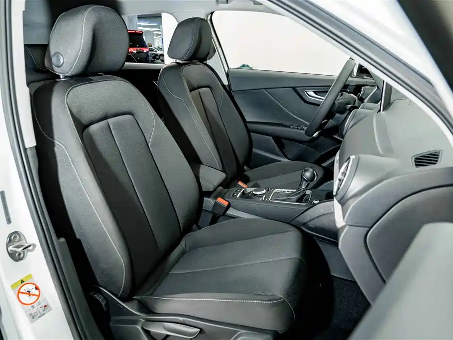 Фото 19 - Audi Q2L