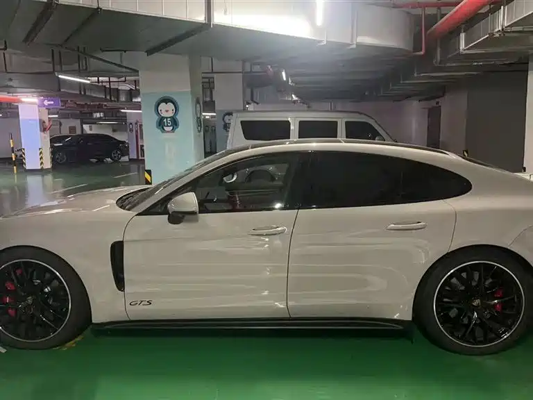 Porsche Panamera 2023 Panamera GTS 4.0T фото 3