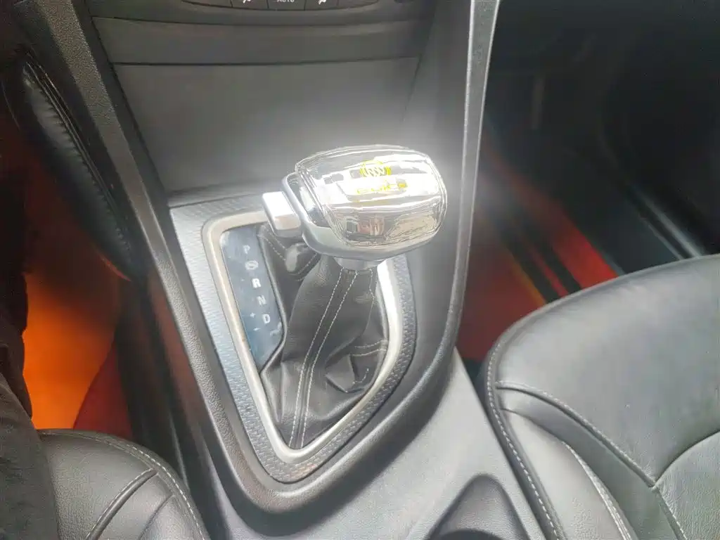 Buick Excelle 2019 18T Auto Connected Elite China VI фото 14