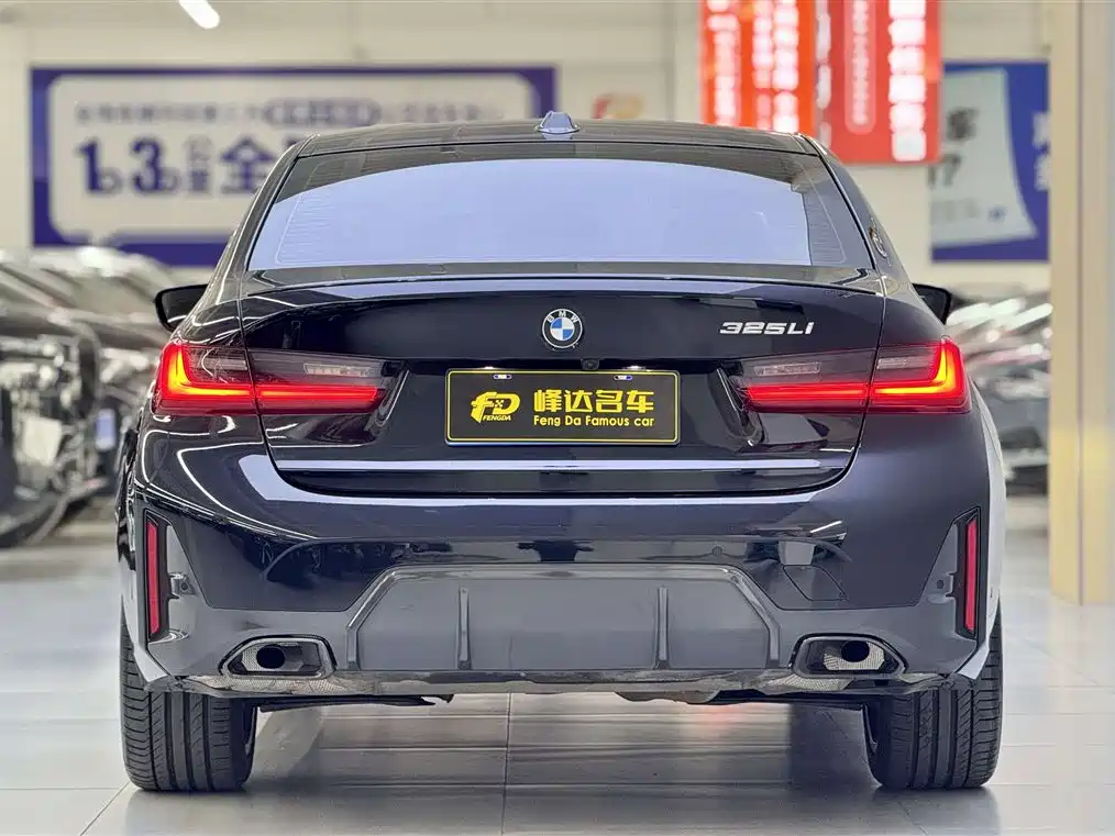 BMW 3 Series 2023 325Li M Sport Black Night Package фото 3