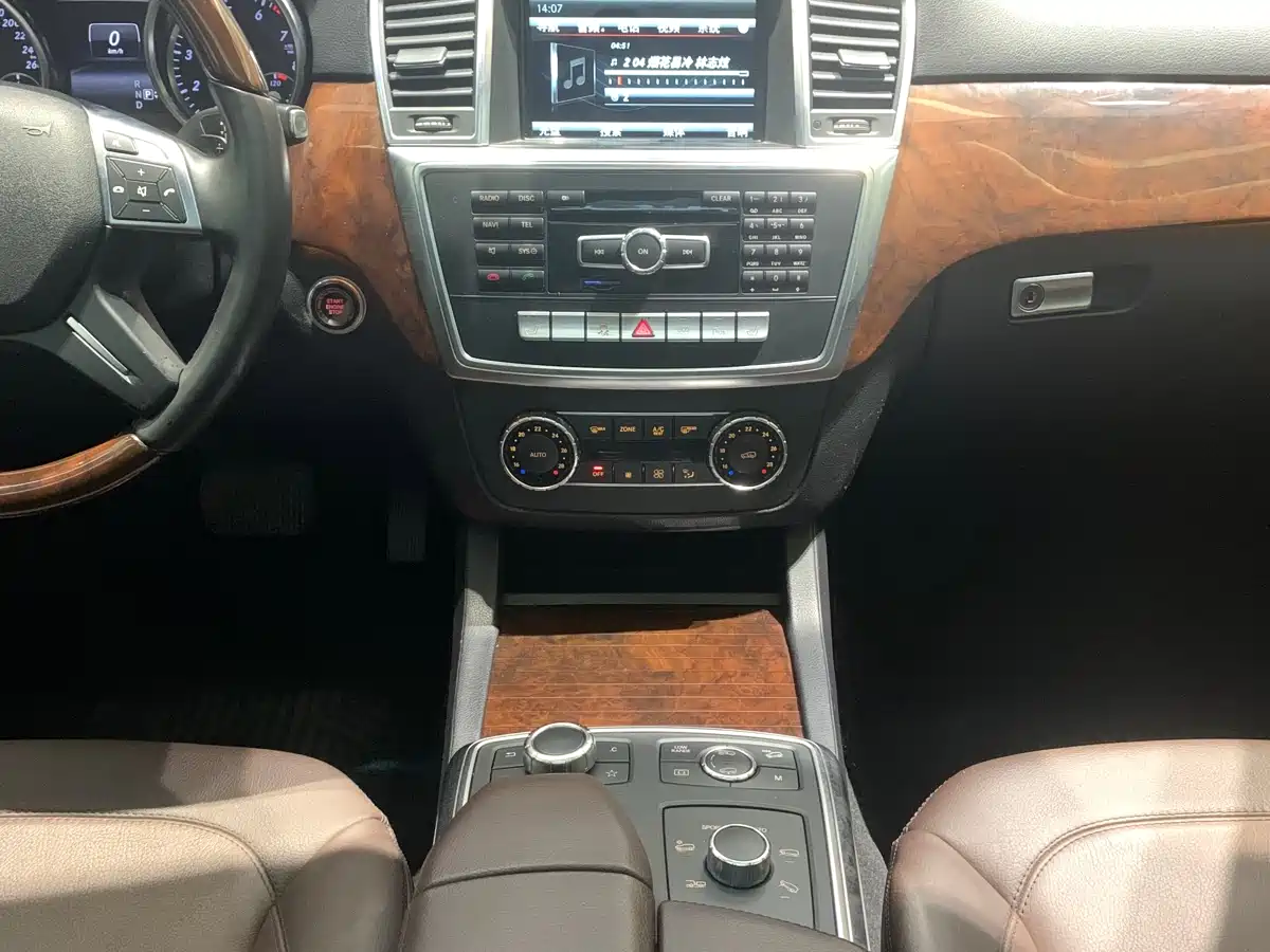 Mercedes-Benz M-Class 2014 ML 400 4MATIC Luxury фото 11