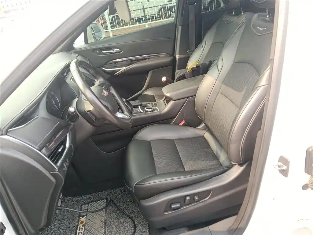 Cadillac XT4 2018 Model 28T 2WD Technology фото 15
