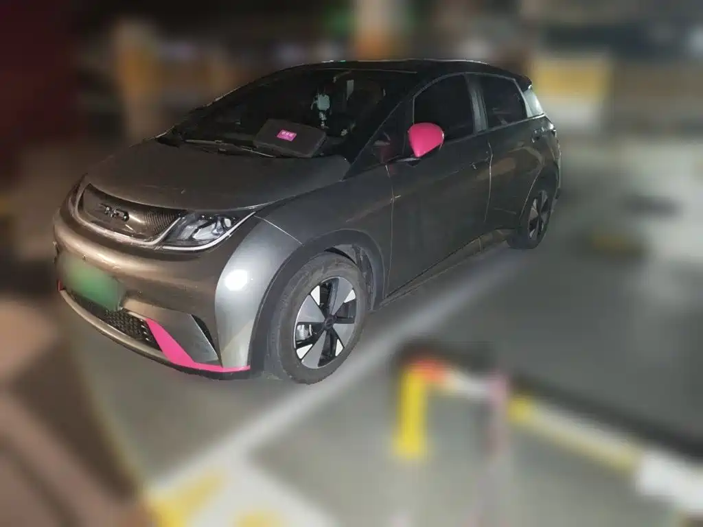 BYD Dolphin 2023