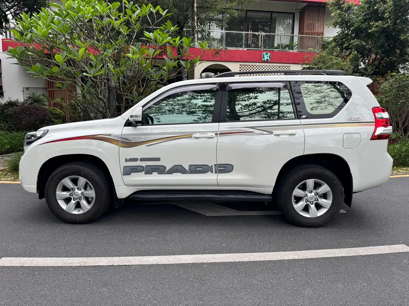 Фото 3 - Toyota Prado