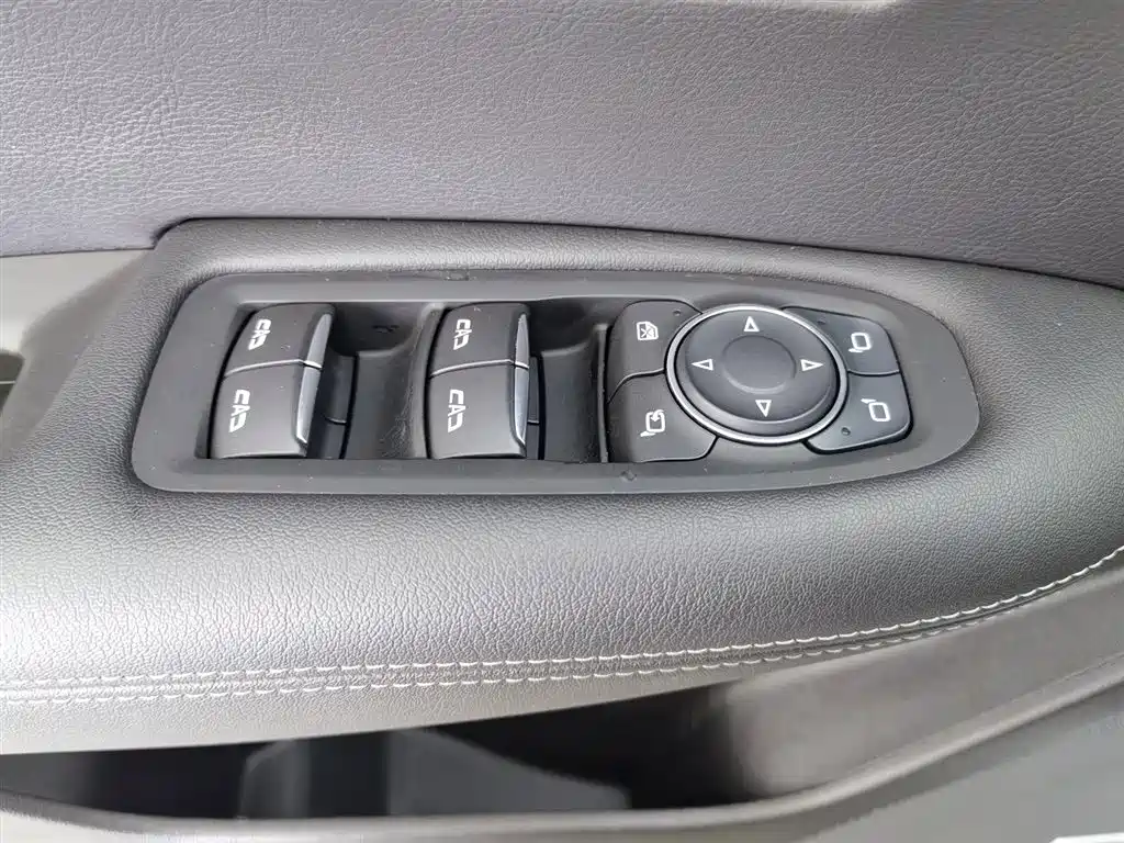 Cadillac XT5 2022 2.0T 2WD Luxury фото 9