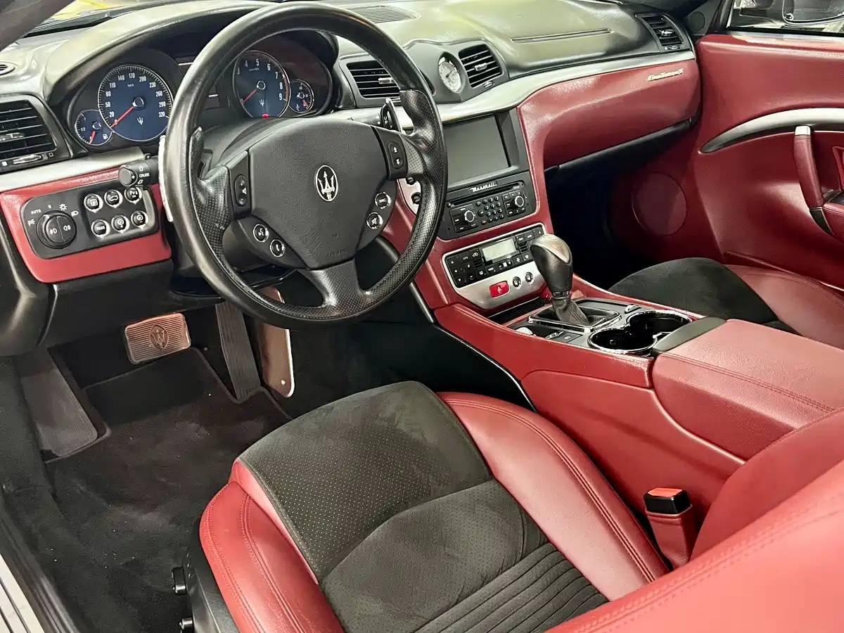Maserati GranTurismo 2011 2009 4.7L Sport Automatic