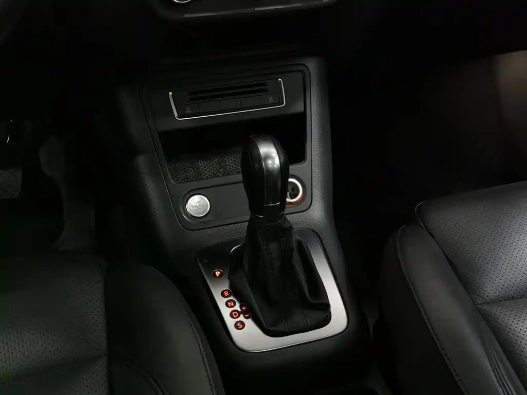 Volkswagen Tiguan 2015 1.8TSI Automatic 4WD Highline фото 13