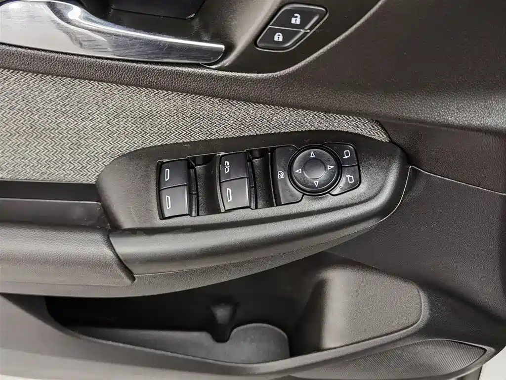 Chevrolet Trailblazer 2019 435T Redline CVT FWD Sport Edition (China VI) фото 9