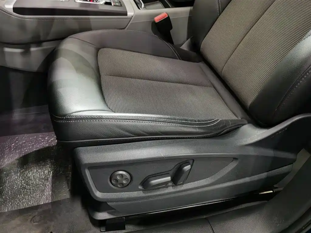 Audi Q5L 2018 40 TFSI Prestige Fashion (China V) фото 20