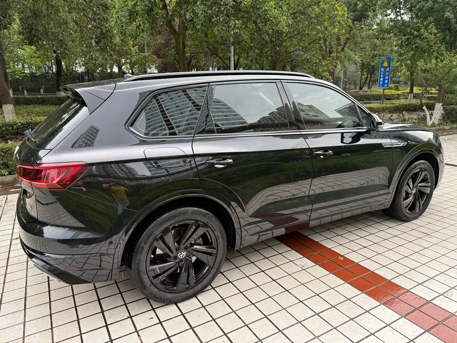 Фото 12 - Volkswagen Touareg