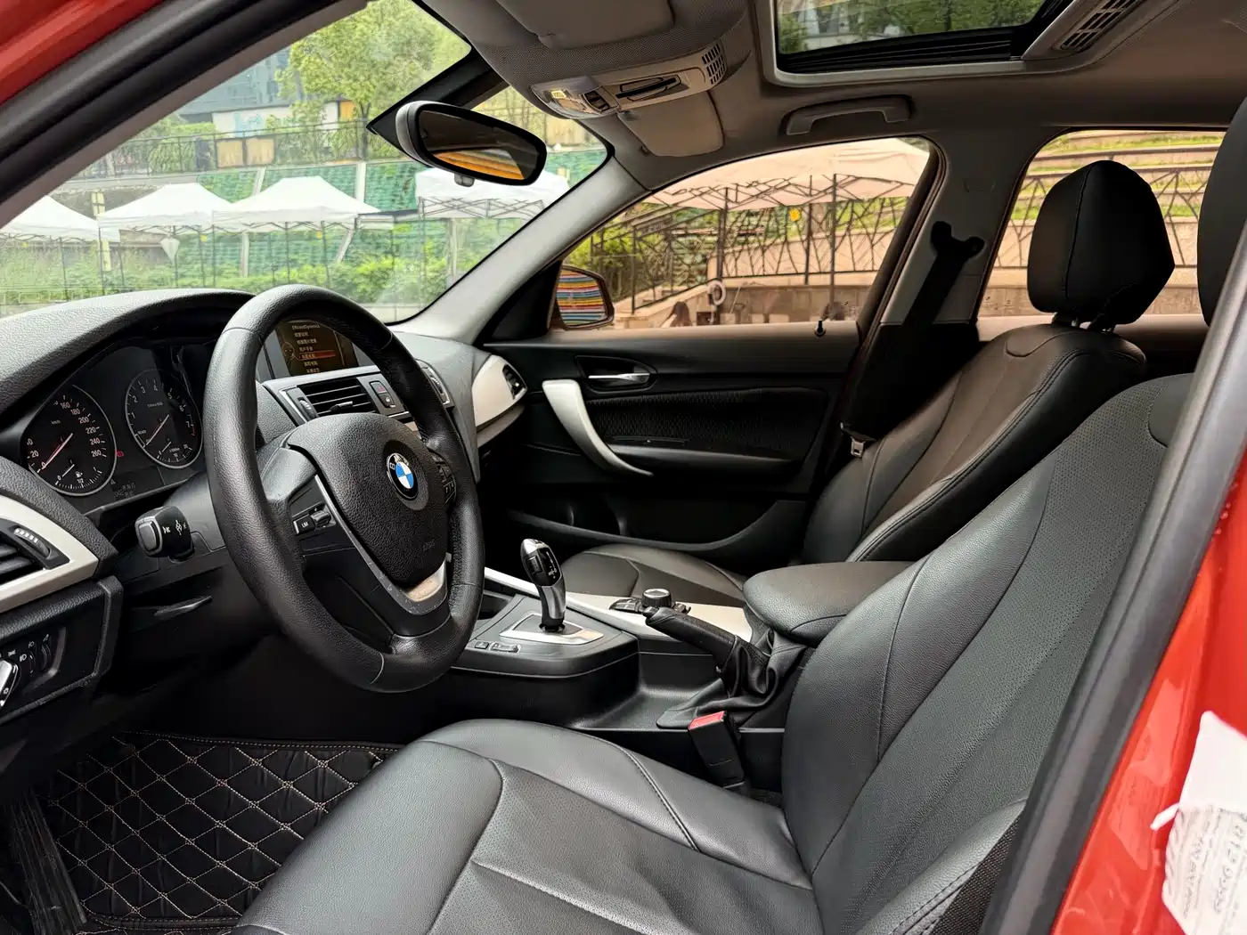 BMW 1 Series (Import) 2015 118i Leading фото 8