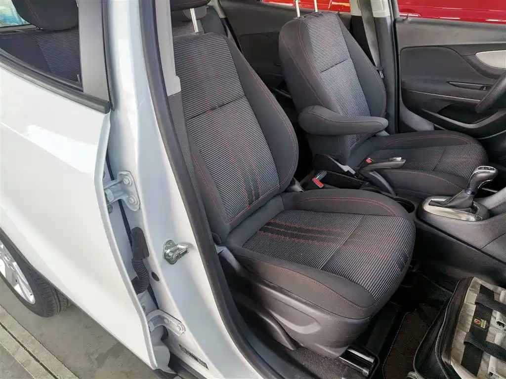 Buick Encore 2015 1.4T Automatic 2WD Urban Elite фото 25