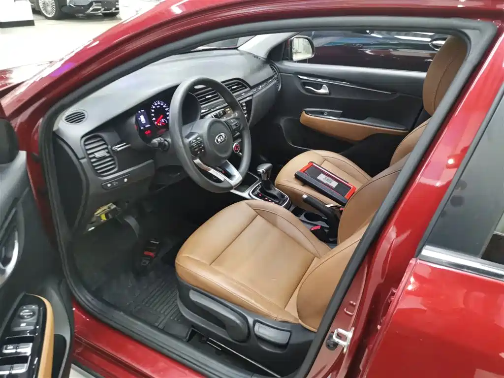 Kia KX CROSS 2017 1.4L AT GLS фото 16