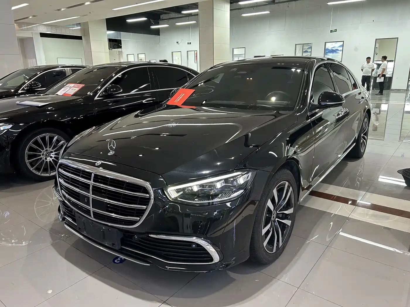 Фото 1 - Mercedes-Benz S-Class