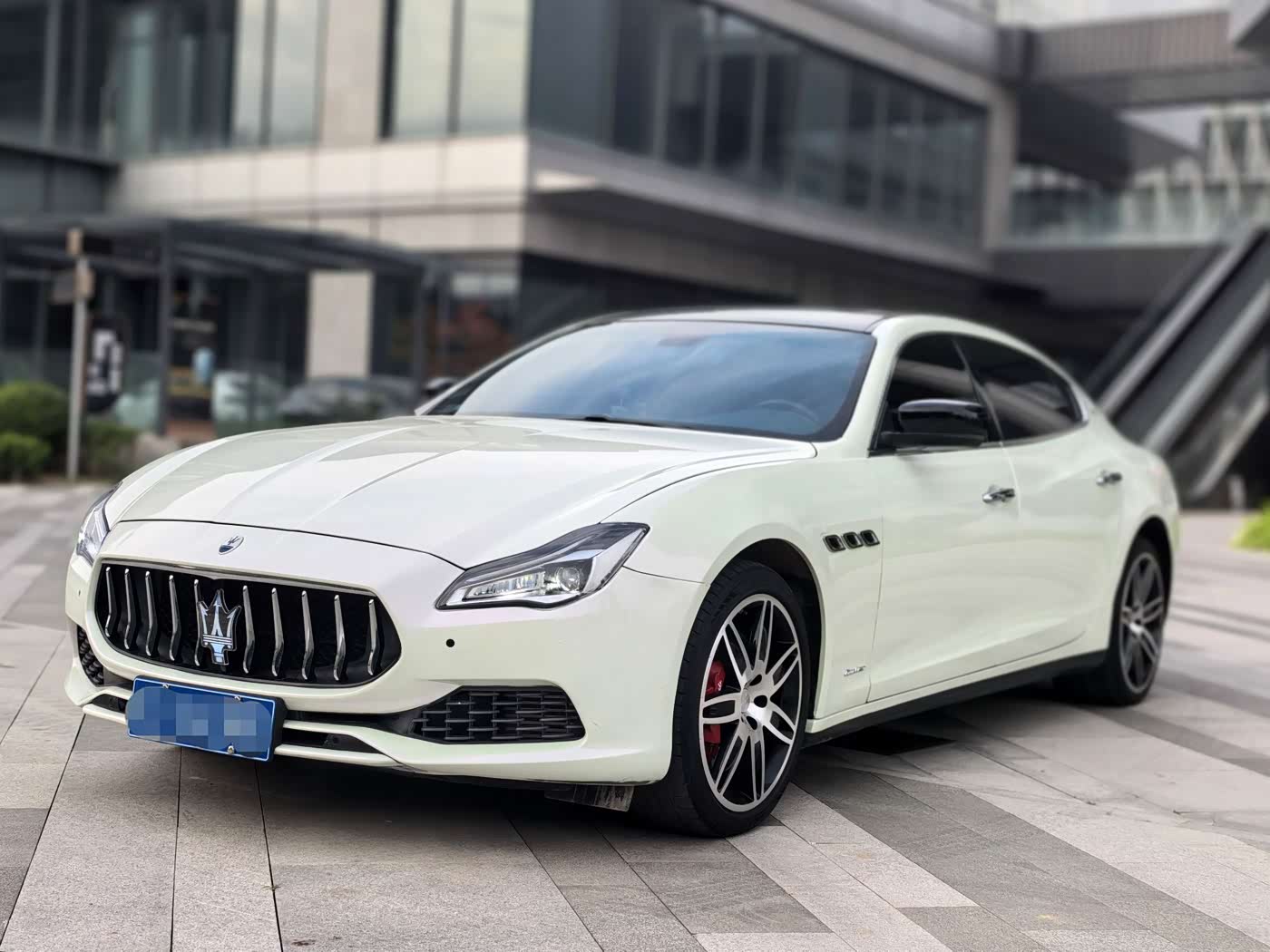 Maserati Quattroporte