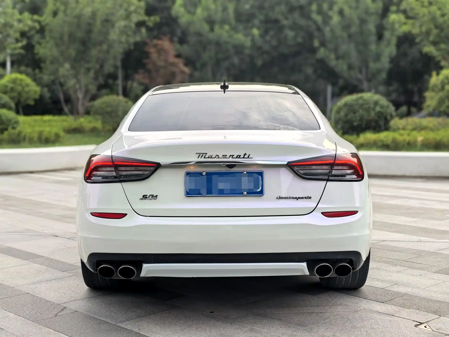 Photo 6 - Maserati Quattroporte