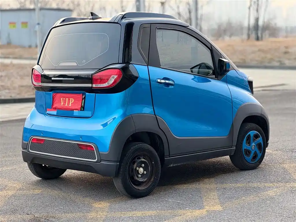 BAOJUN E100
