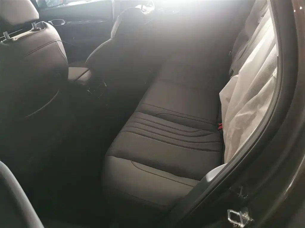 Geely Galaxy Galaxy E5 2026 530km Voyager Edition фото 17