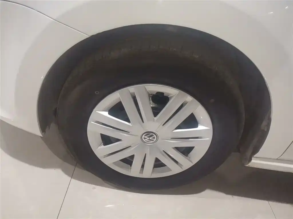 Volkswagen Polo 2016 1.4L Automatic Trend фото 23