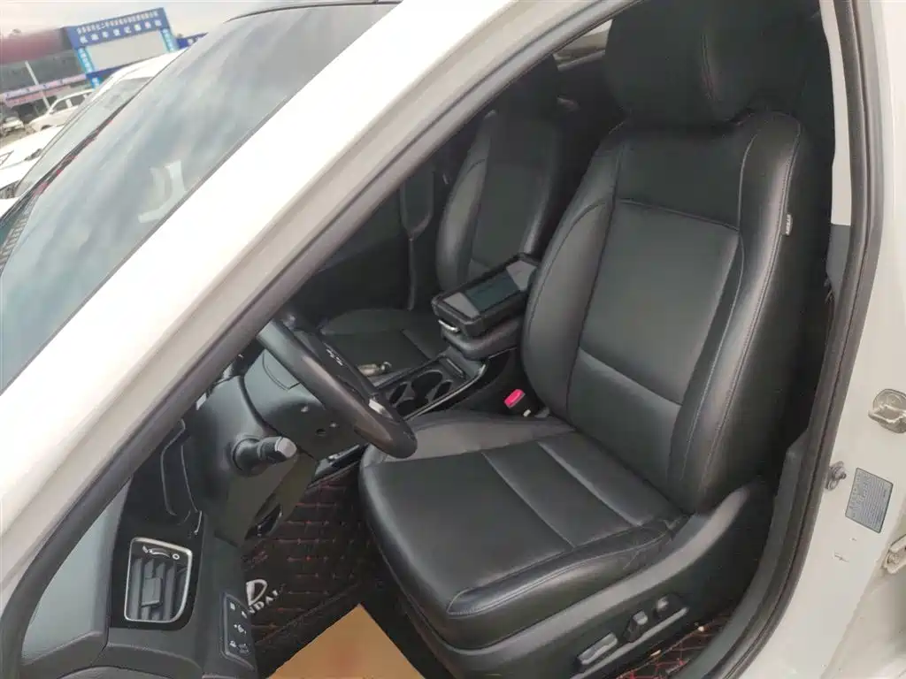 Hyundai Mistra 2014 1.8L Auto Premium DLX фото 15