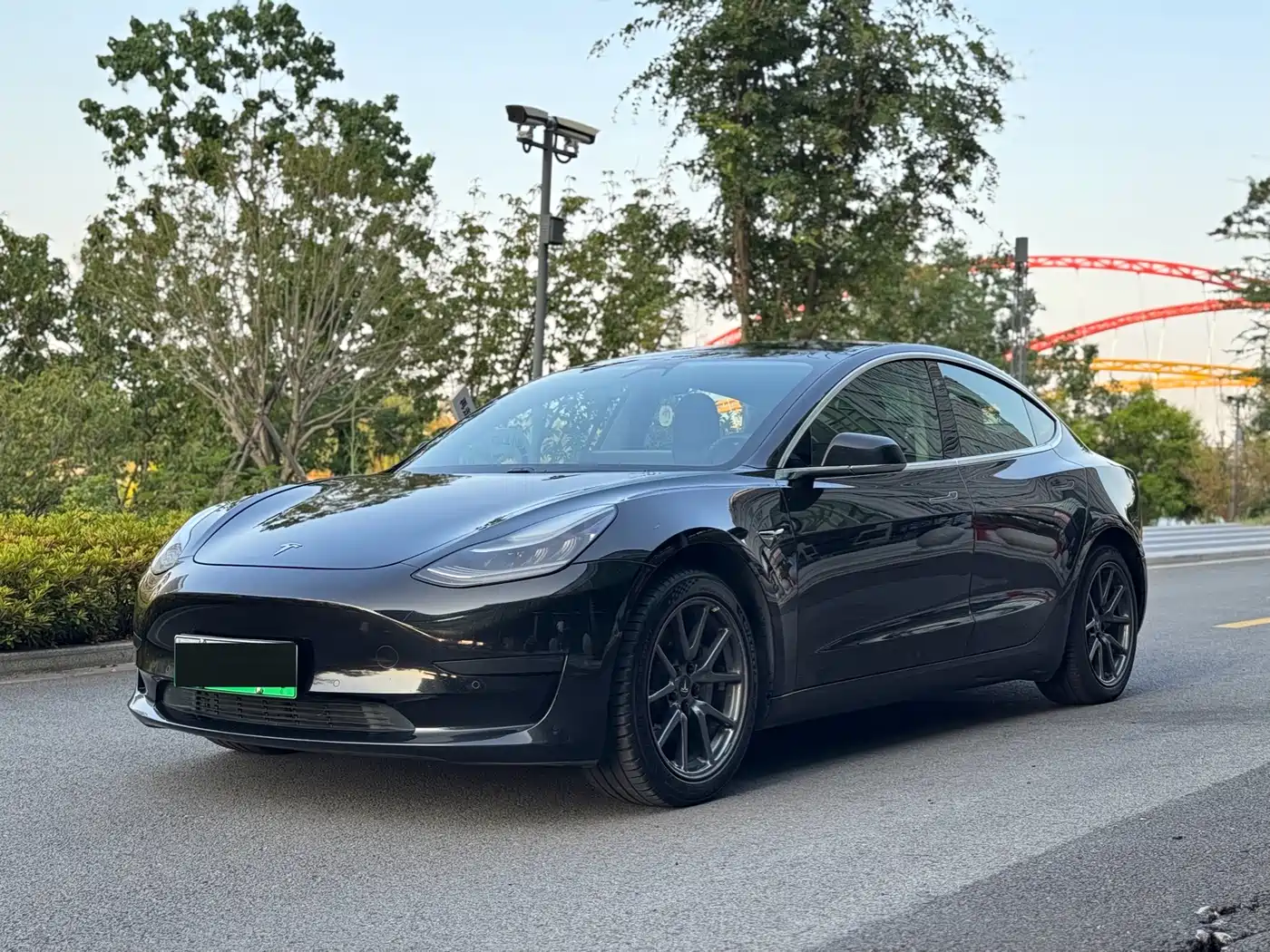 TESLA MODEL 3
