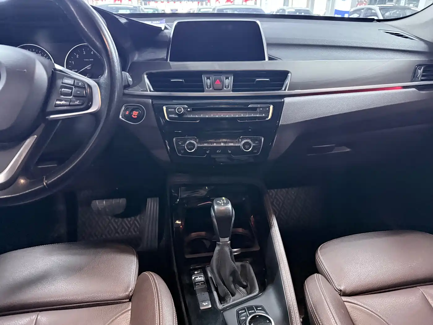 BMW X1 2018 xDrive20Li Luxury Model фото 14