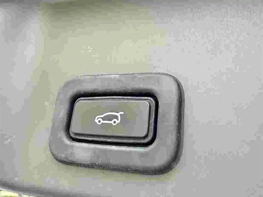 Photo 9 - Land Rover Range Rover Evoque