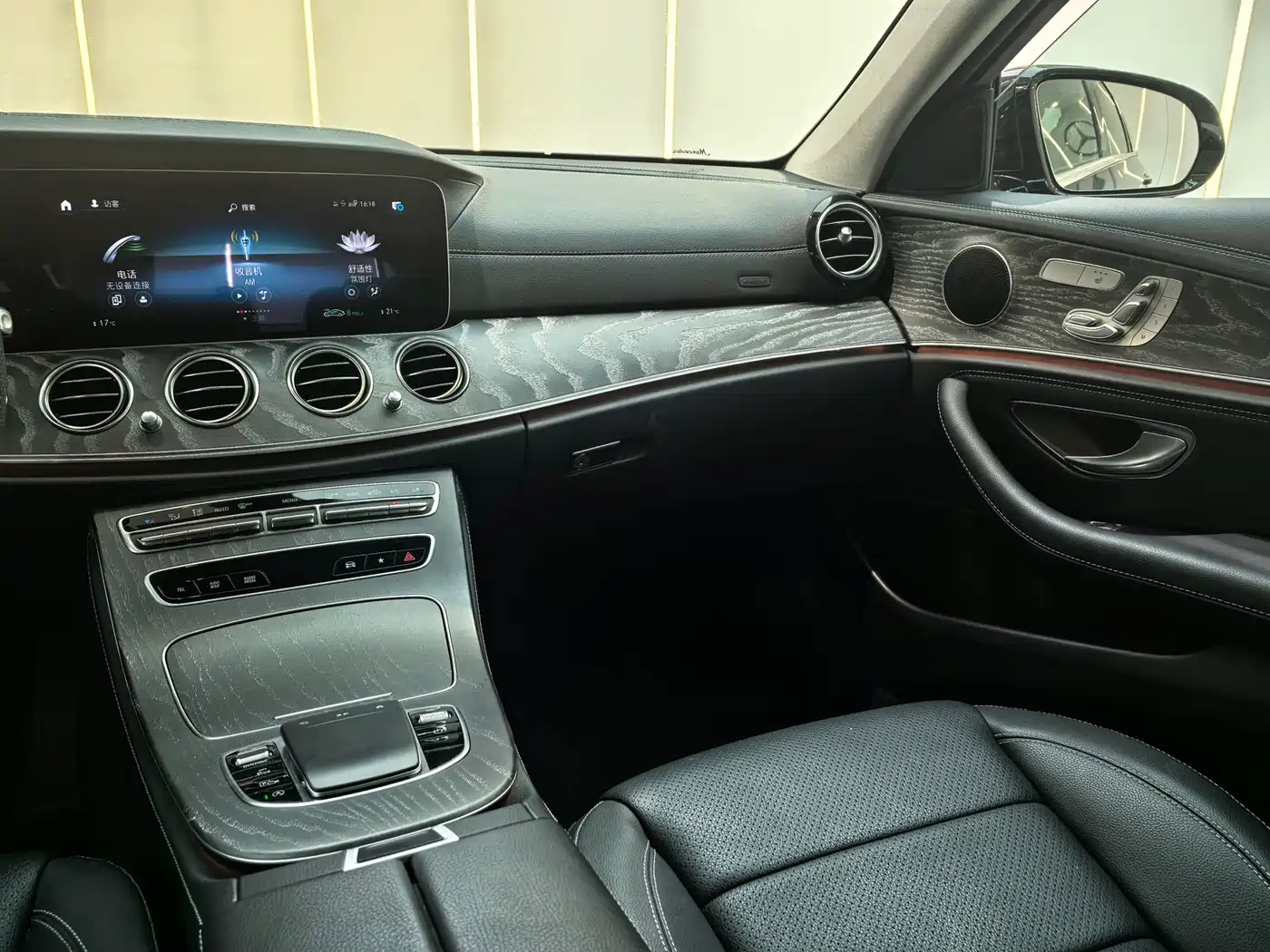 Mercedes-Benz E-Class 2023 E 300 L Sport Fashion фото 10