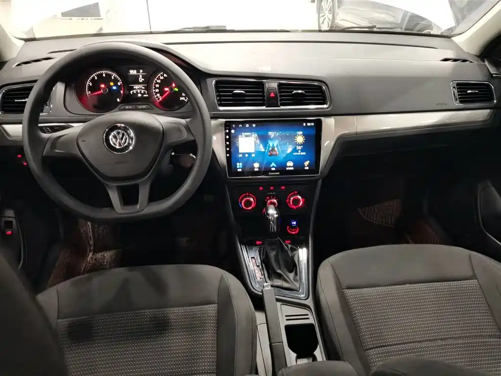 Volkswagen Lavida 2017 1.6L Automatic Trend Edition фото 10