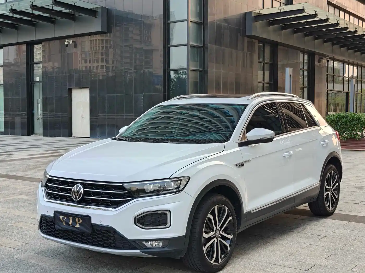 VOLKSWAGEN T ROC EXPLORING SONGS