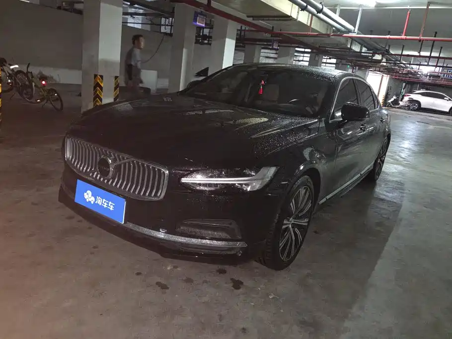 2025 Volvo S90