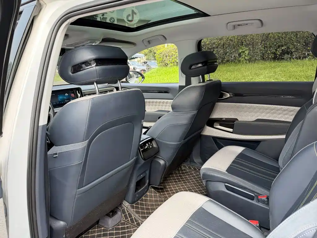 Baojun RM-5 2021 2019 1.5T CVT 24-hour Online Premium 6-seater