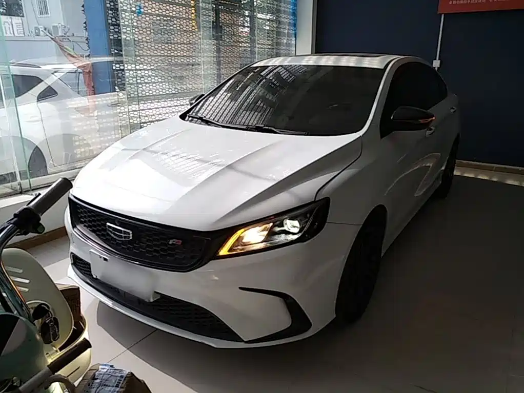 Фото 3 - Geely Binrui