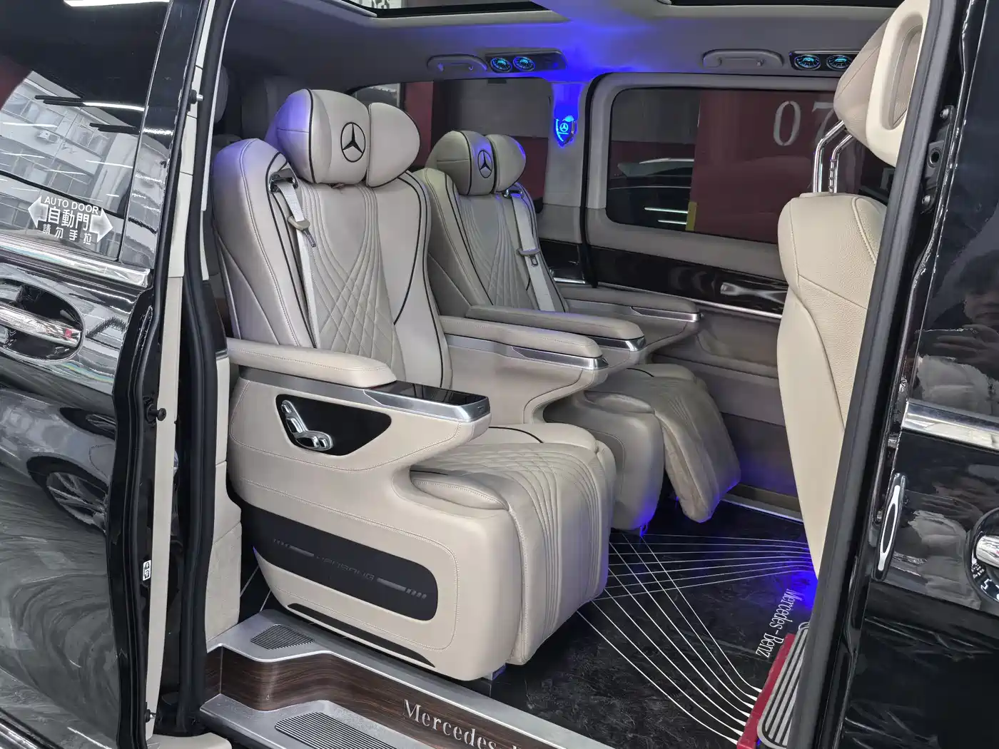 MERCEDES-BENZ V CLASS