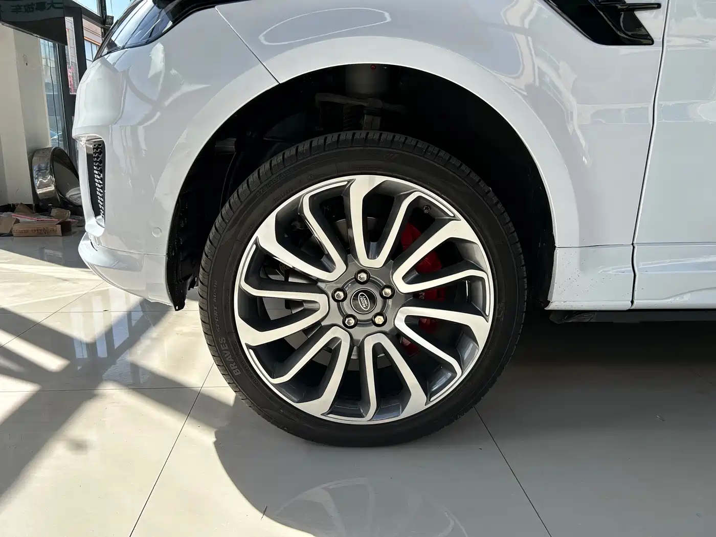 Land Rover Range Rover Sport 2014 5.0 SC V8 Dynamic Genesis Edition фото 25