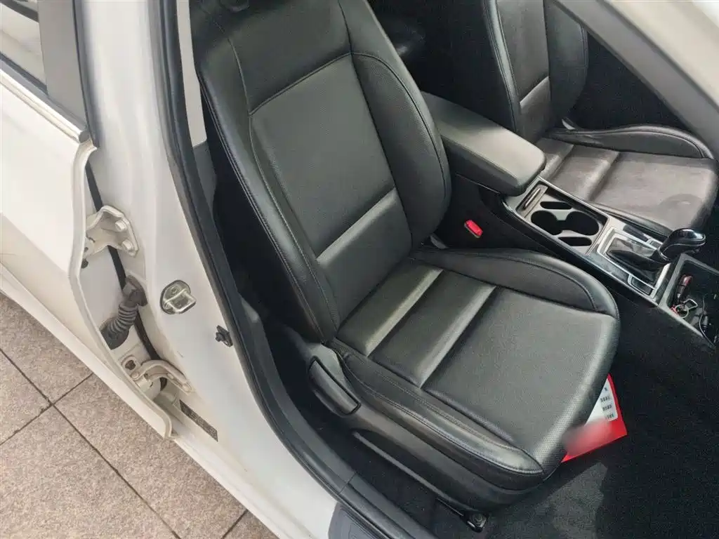 Hyundai Mistra 2014 1.8L Auto Smart GLS фото 25