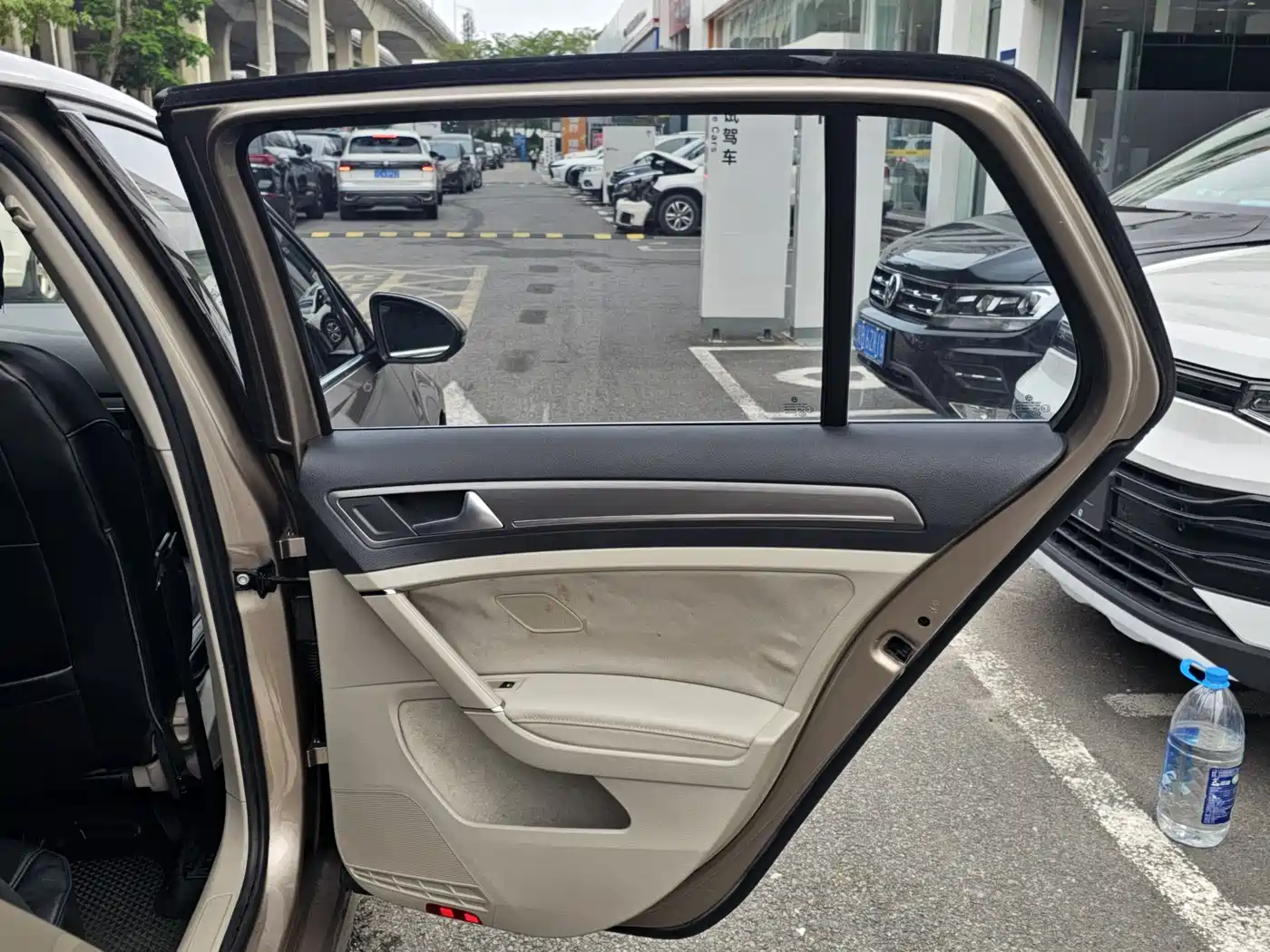 Volkswagen Golf 2015 1.6L Automatic Comfort фото 16