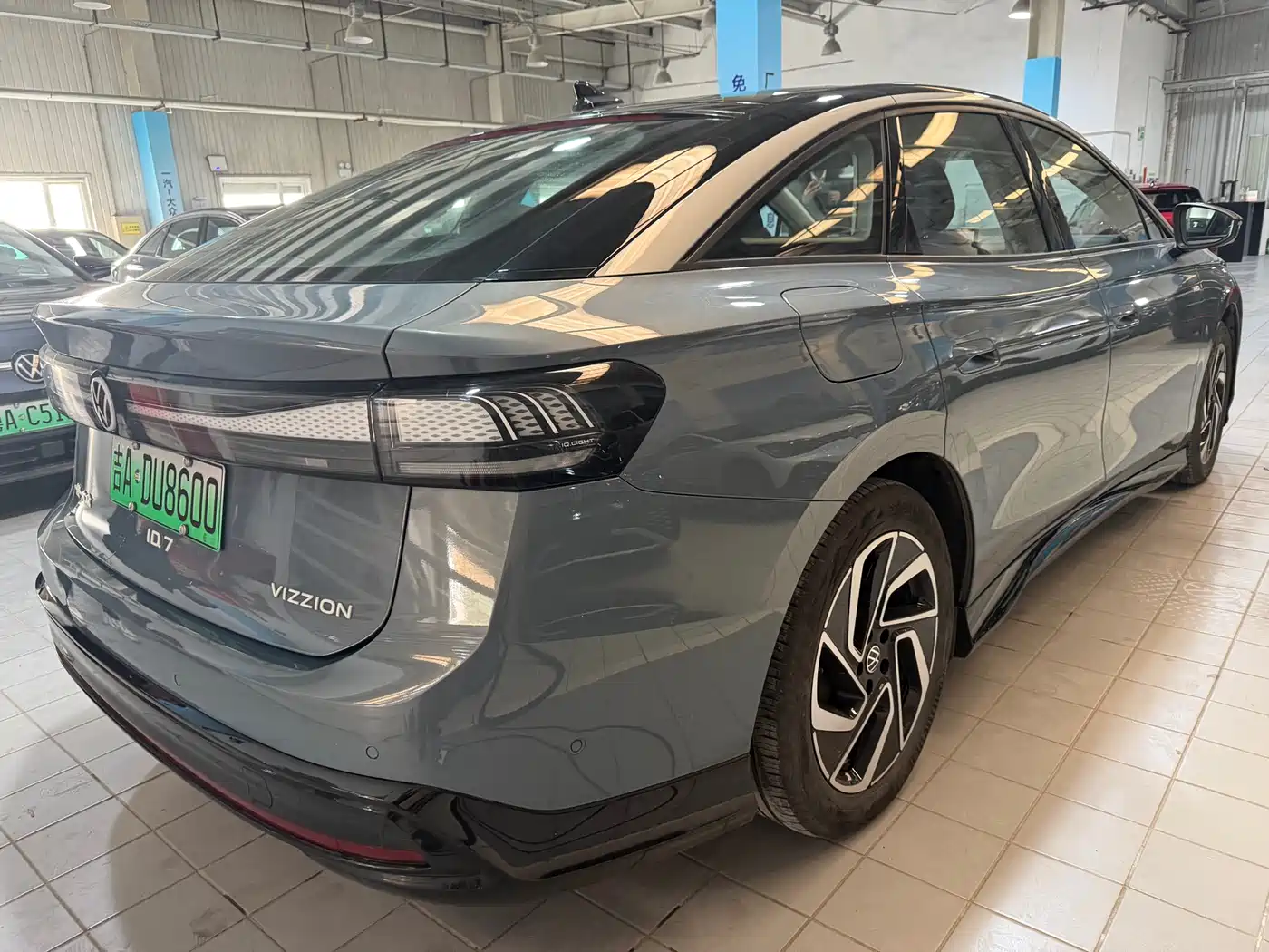 VOLKSWAGEN ID.7 VIZZION