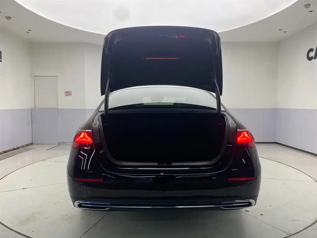 Mercedes-Benz E-Class 2024 Facelift E 300 L Luxury фото 31