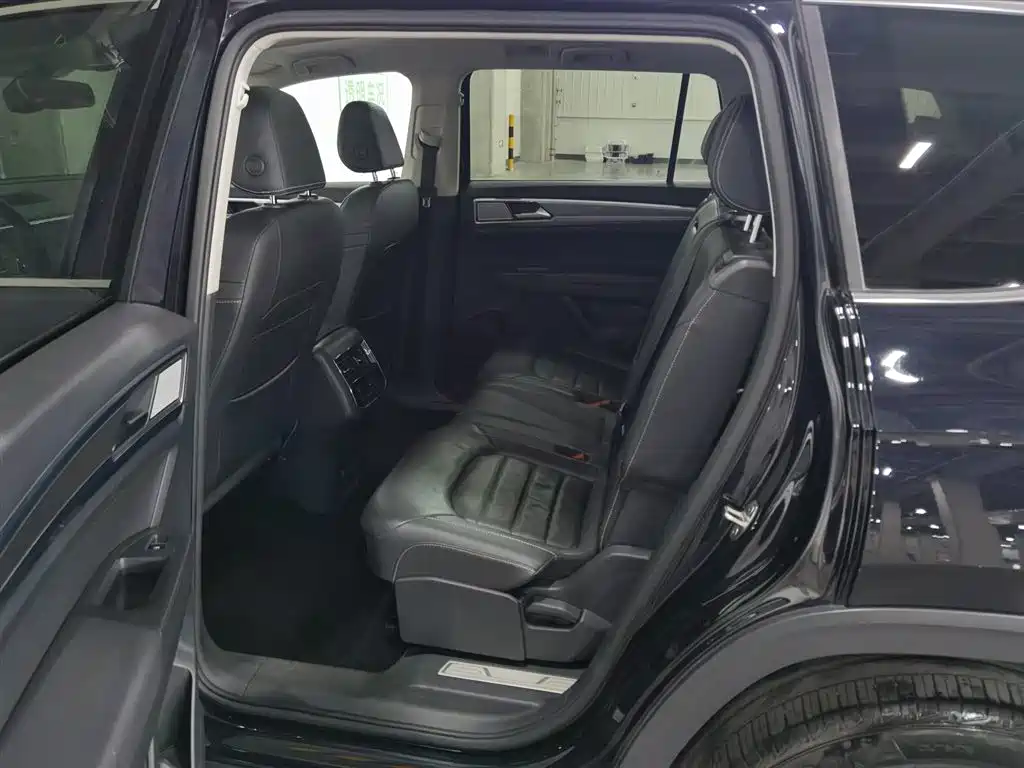 Volkswagen Teramont 2020 380TSI 4WD Luxury Edition China VI фото 15